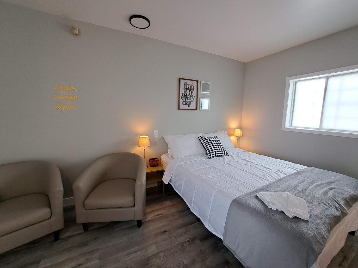 Apartamento Habitations Zenith Sainte-Anne-de-Beaupré Exterior foto